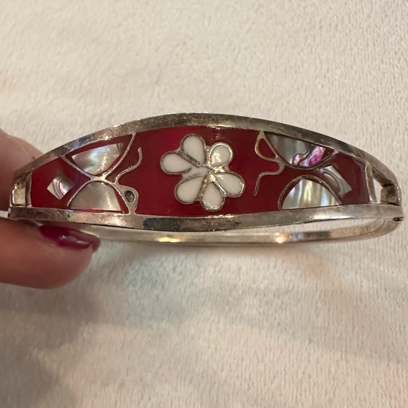 Vtg Silver Tone Mother Pearl Shell Butterfly Flower Inlay Hinge Bangle Bracelet - Picture 1 of 6